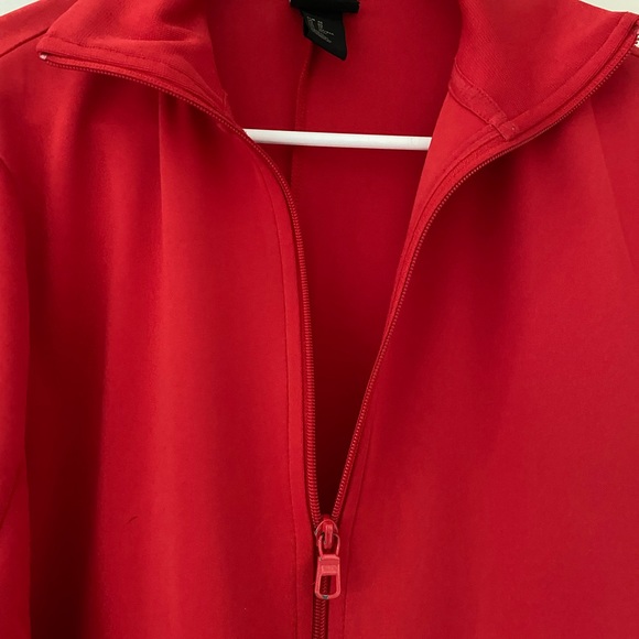 Red Jacket - Picture 3 of 7